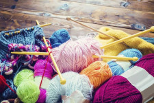 Как соединить нить при вязании. Связать нити незаметно | Knitting Planet